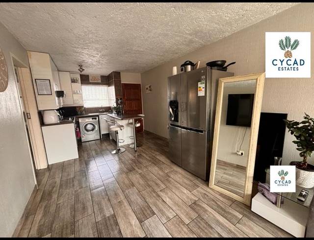 2 BEDROOM APARTMENT FOR SALE IN MARAISBURG